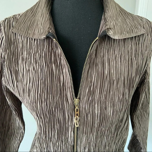 Jolie Mine  Paris Pleat Pisse’ Crinkle Satin Jacket - Picture 4 of 16